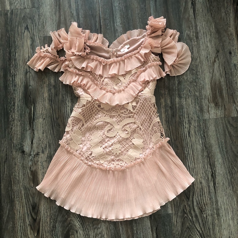 Romantic Ruffled Dress - Picture 4 of 8